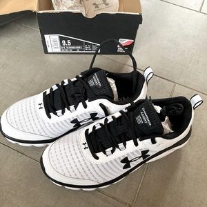 Under Armour Charged Assert 8